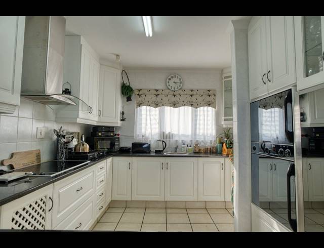 4 BEDROOM HOUSE FOR SALE IN BALLITO CENTRAL